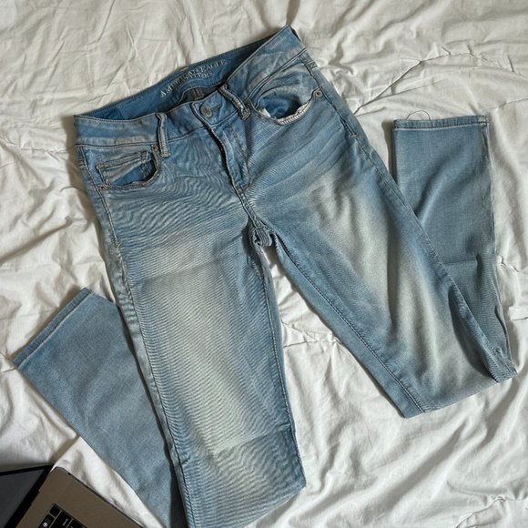 American Eagle Skinny Super Super Stretchy light blue jeans - Size 8 US (27'') - Picture 2 of 5
